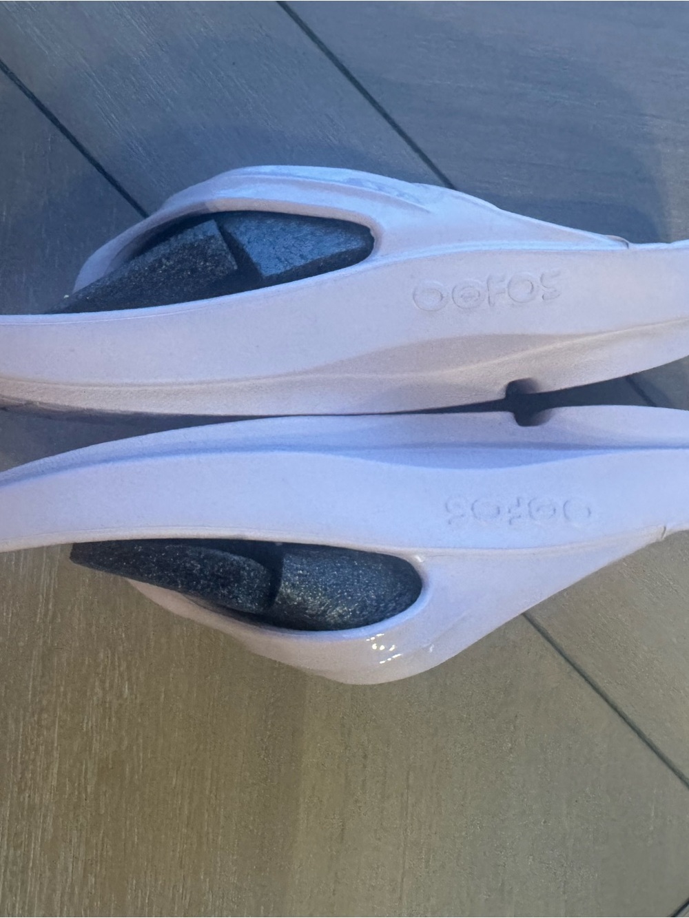 Oofos Oolala Recovery Sandals - Picture 6 of 11